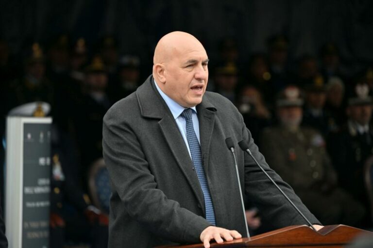 Crosetto: “La linea sui vincoli di bilancio? Così l’Ue si dimostra miope”