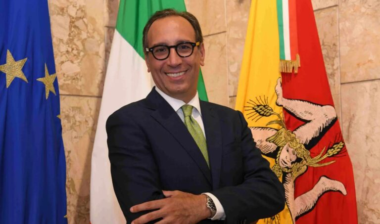 Caro voli, Aricò: “Ai siciliani basterà un click per sconto”