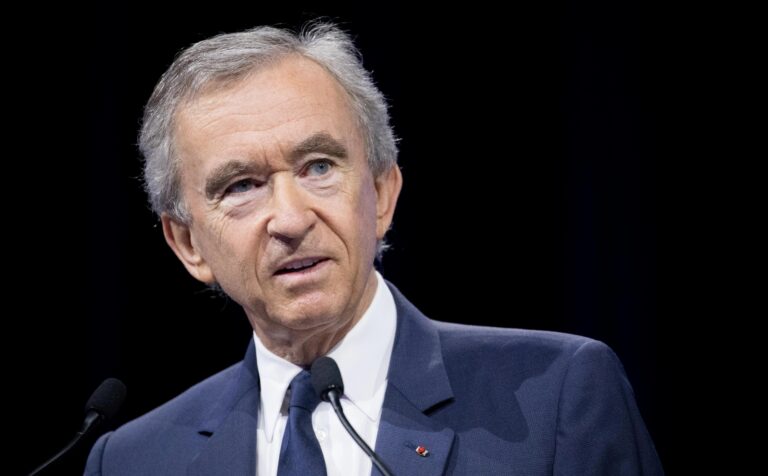 Arnault senza freni: Lvmh supera Tesla, Taormina in un impero da 500 mld