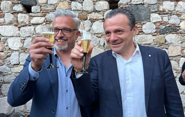 Elezioni Taormina, fair play D’Aveni-De Luca: brindisi di sfida a Bolognari