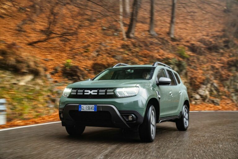 Dacia Eco-G, soluzione economica, ecologica e dal look moderno Dacia Eco-G, soluzione economica, ecologica e dal look moderno