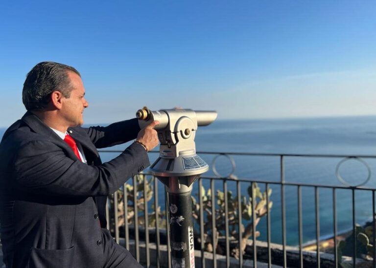 De Luca: “Taormina credibile con chi vuole investire qui, ora un piano di area vasta” (VIDEO)