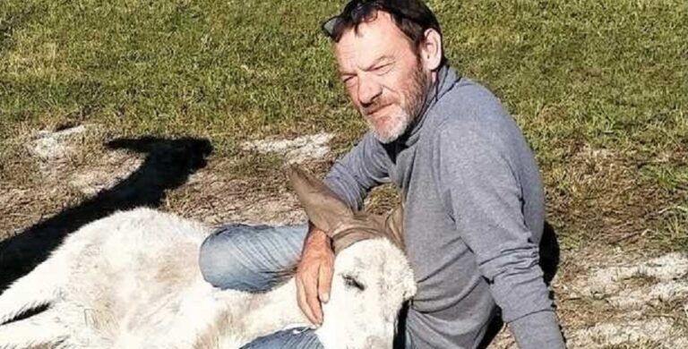 Scopre di essere malato, chiede alla compagna di sposarlo e poi muore