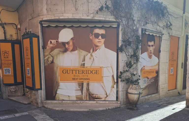A Taormina apre Gutteridge, storica firma dell’eleganza sartoriale anglo-partenopea
