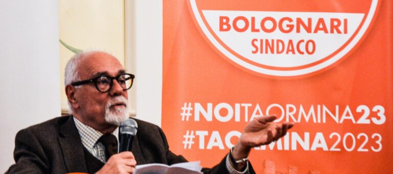 Bolognari a valanga su De Luca: “Ha detto 50 volte “Io”. Chi urla poi crolla”