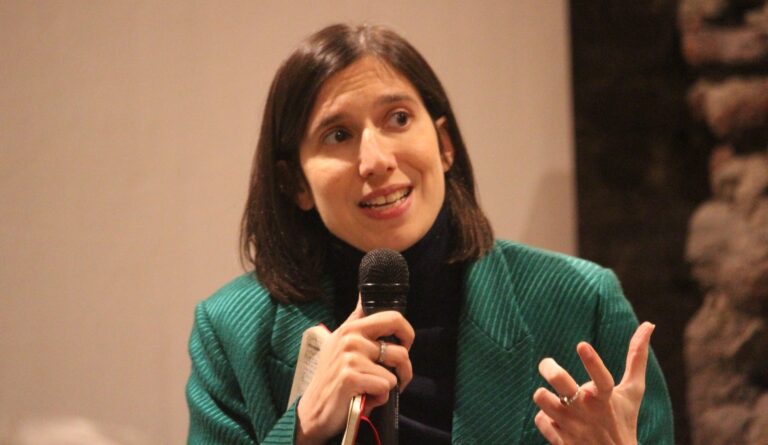 Fuga dal Pd, impresa Schlein: fa rimpiangere Letta