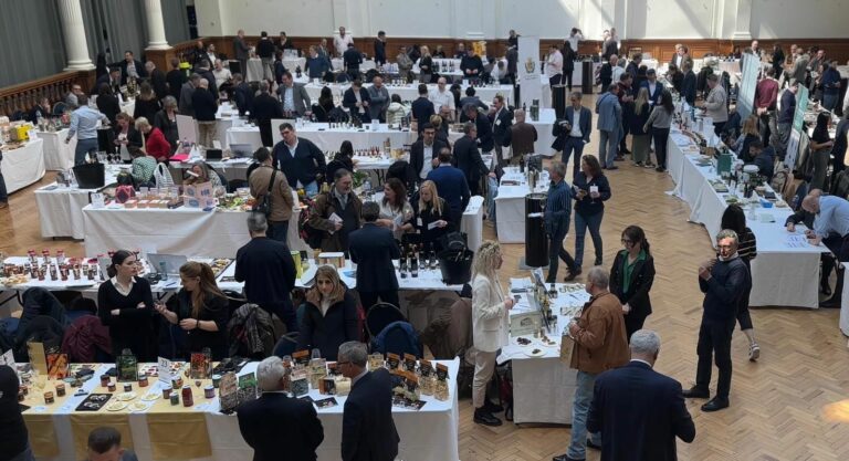 Le aziende siciliane protagoniste al Real Italian Wine & Food di Londra Le aziende siciliane protagoniste al Real Italian Wine & Food di Londra