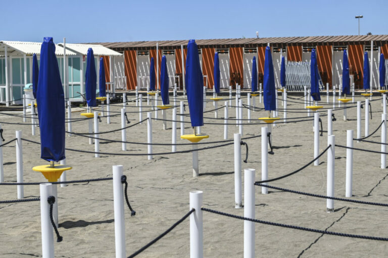 Stop proroga concessioni balneari: norma impugnata