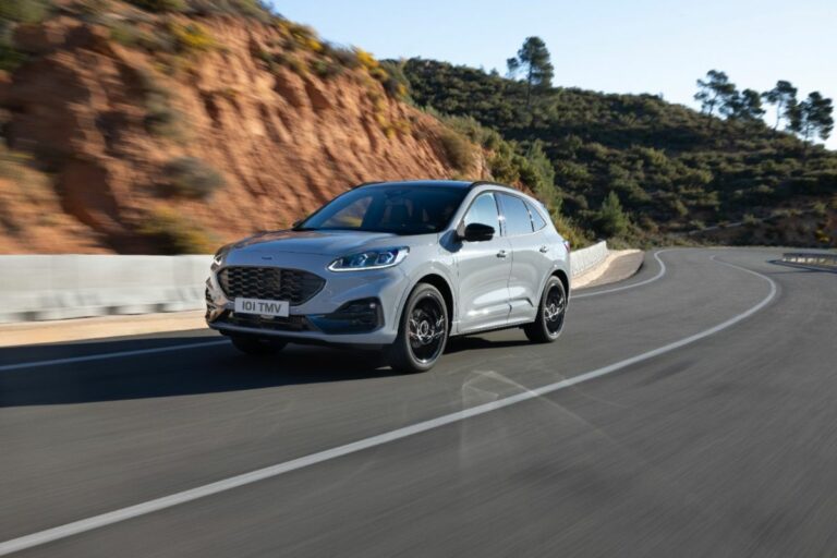 Debutta la nuova Ford Kuga Graphite Tech Edition
