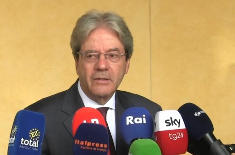 Pnrr, Gentiloni: “Ritardi tecnici ma buona cooperazione Bruxelles-Roma”