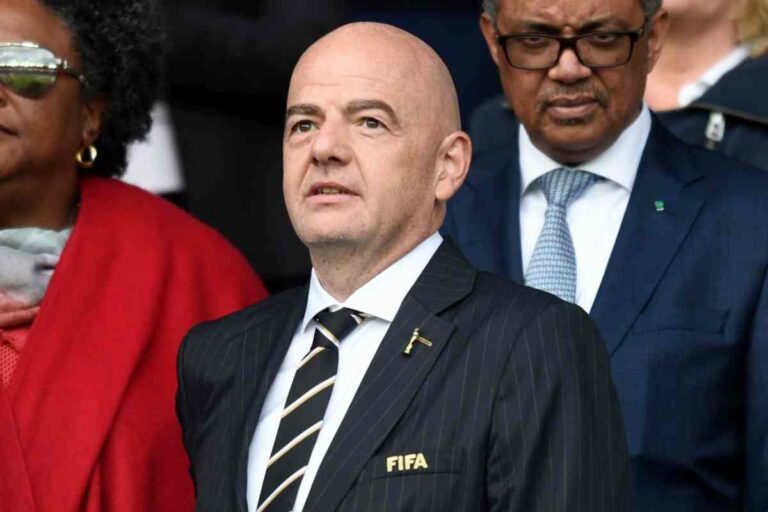 Infantino: “Insulto a Vlahovic inaccettabile, pene severe”