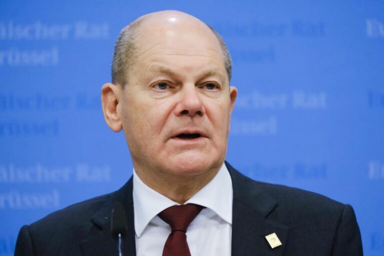 Scholz: “L’Ue dev’essere più ampia, riformata e aperta al futuro”