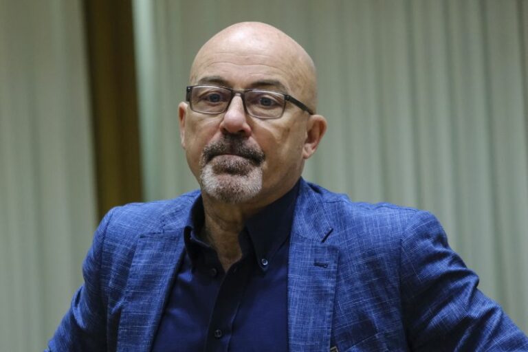 Leonardo, il Cda nomina Cingolani Ad e direttore generale Leonardo, il Cda nomina Cingolani Ad e direttore generale