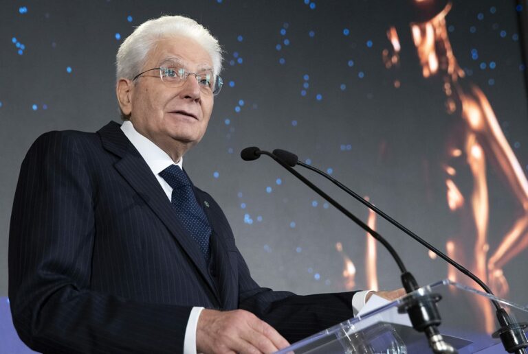 Mattarella: “Paesi con vocazione di pace indicano la strada giusta”