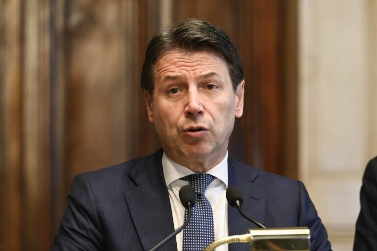 Pnrr, Conte: “Sconforto per voto Europarlamento, armi invece di asili”