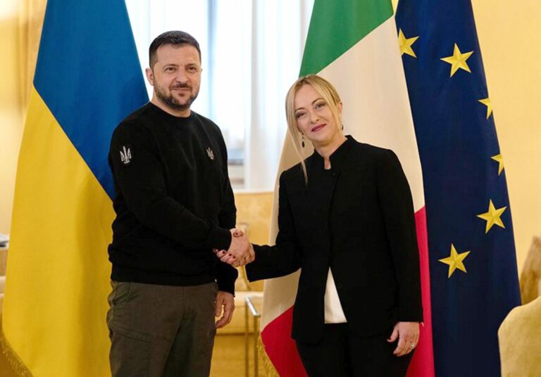 Meloni incontra Zelensky: “L’Italia scommette sulla vittoria ucraina”