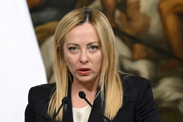 Meloni: “Intelligenza artificiale è una sfida cruciale”