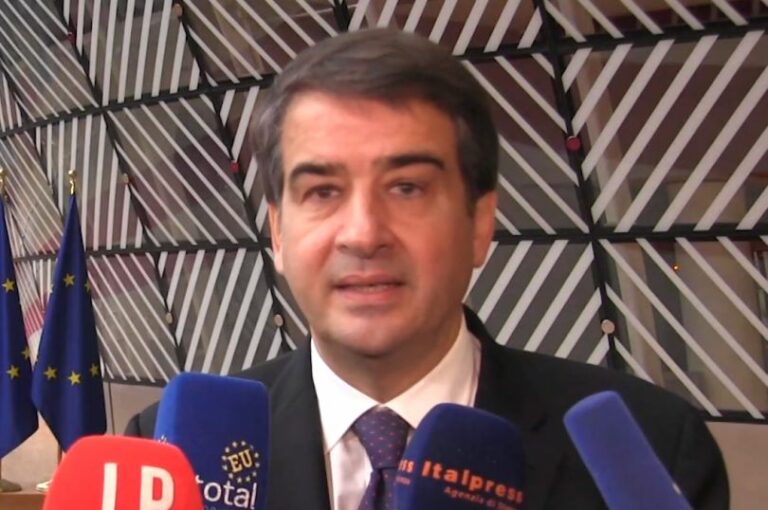 Pnrr, Fitto: “Su terza rata svolto lavoro positivo, siamo fiduciosi”