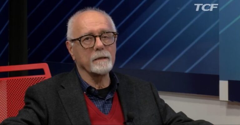 Bolognari a valanga contro De Luca: “Personaggio che nessuno conosce”