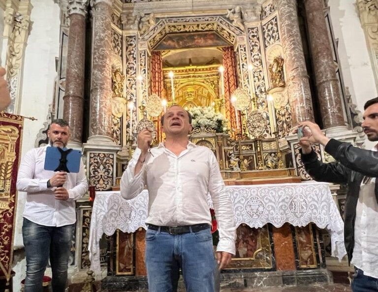 De Luca abbatte il muro del Piave e fa la storia: a Taormina si è chiusa un’era