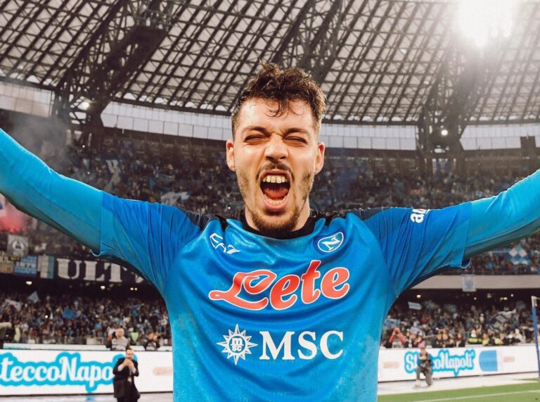 Napoli-Inter 3-1, la capolista le batte tutte