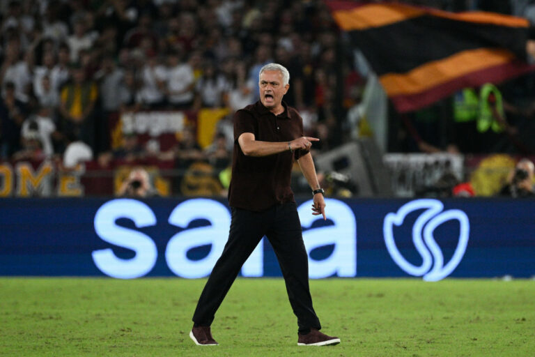 Mourinho: “Per centrare la finale serve una gara straordinaria”