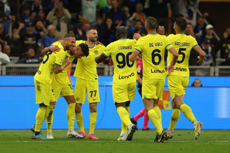 Lukaku trascina l’Inter, Sassuolo battuto 4-2 Lukaku trascina l’Inter, Sassuolo battuto 4-2