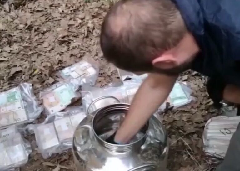 Evade il fisco e sotterra 15 milioni, ora va in carcere Evade il fisco e sotterra 15 milioni, ora va in carcere