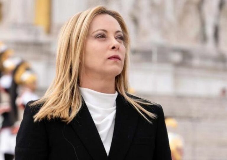 Meloni: “Lavorare tutti insieme, nessuno da solo esce da crisi”
