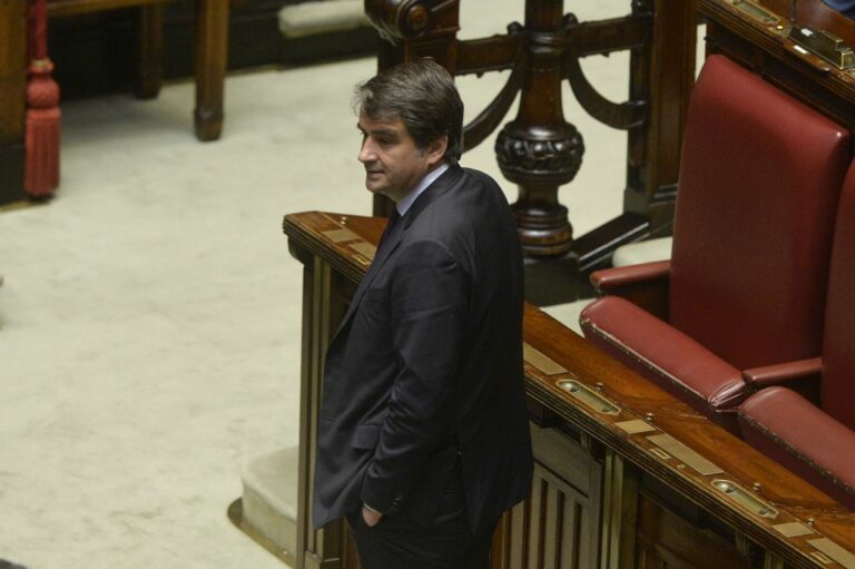 Pnrr, Fitto: “Evitare di avere programmi che non si parlano”