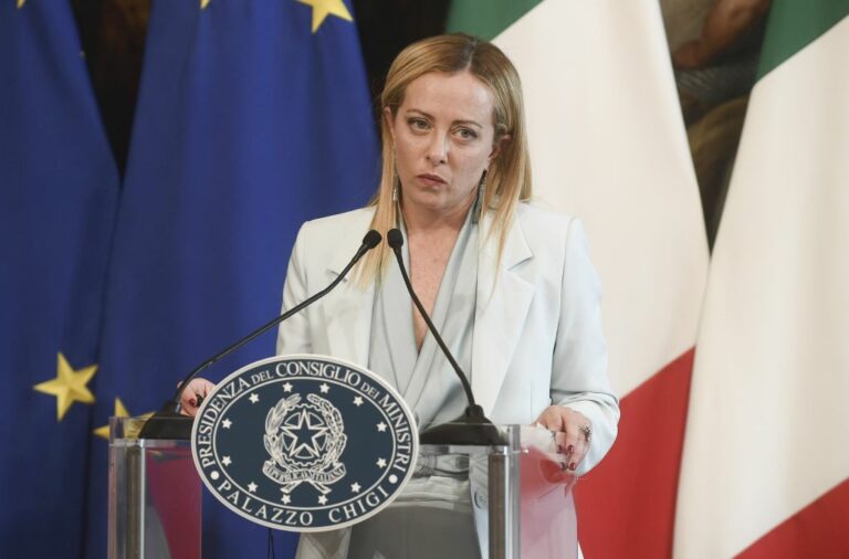Meloni: “Berlusconi se ne va da protagonista, gli avversari hanno perso”