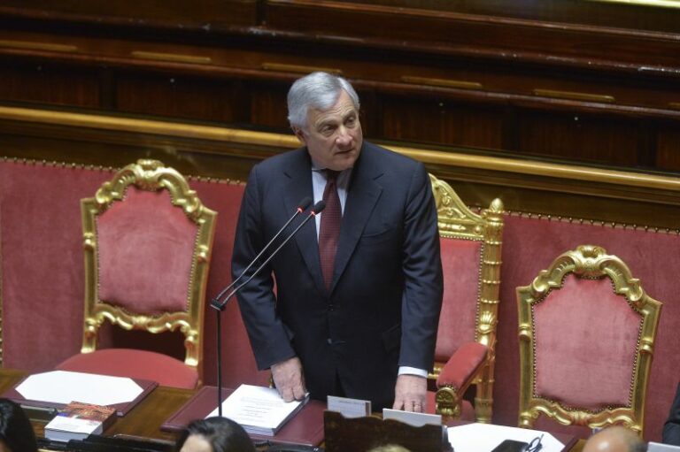 Tajani: “Non sono il successore di Berlusconi”
