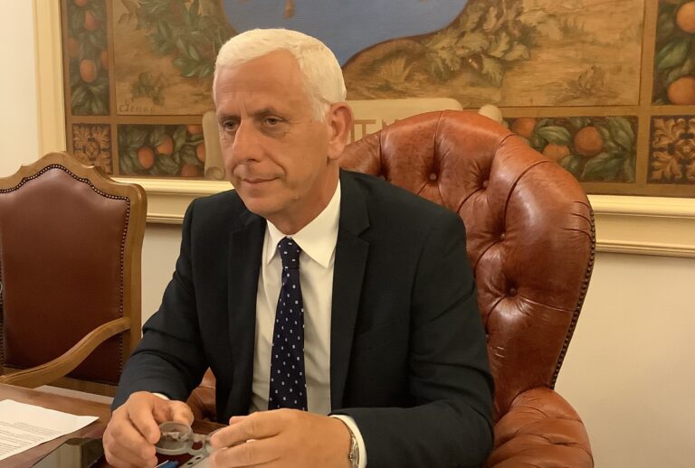 Composto: “A Taormina non ci può essere anarchia. Mastelli necessari per rispettare le regole”