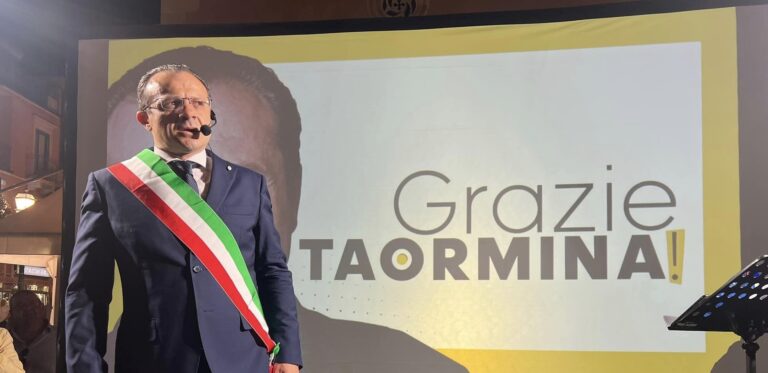 De Luca costituisce il Distretto Turistico Taormina-Messina-Costa Blu. Incarico da 50 mila euro ad un tecnico di Messina De Luca costituisce il Distretto Turistico Taormina-Messina-Costa Blu. Incarico da 50 mila euro ad un tecnico di Messina