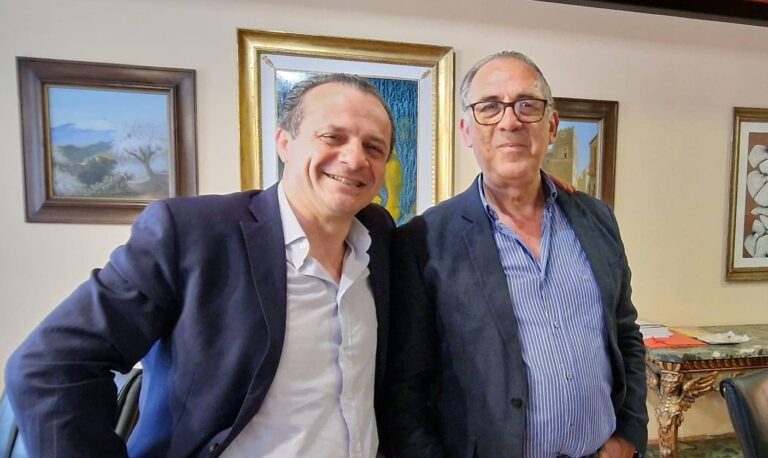 Rete Fognante: Russo torna a sfidare De Luca per la presidenza