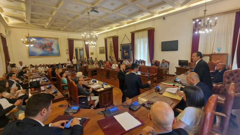 Consiglio comunale Taormina, l’insediamento spostato al 15 giugno