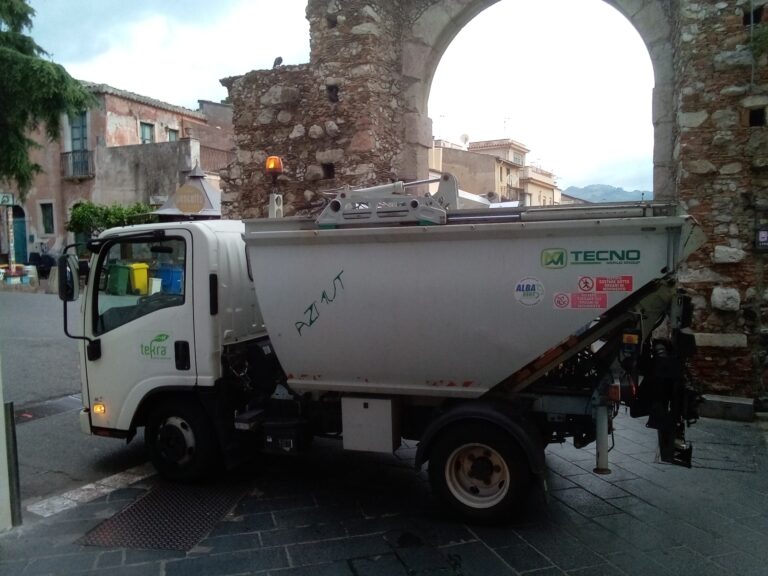 Raccolta rifiuti a Taormina: arriva la nuova ordinanza, tutte le novità