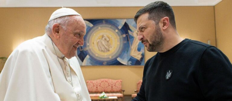 Zuppi inviato a Kiev: il Papa prova a fermare la guerra