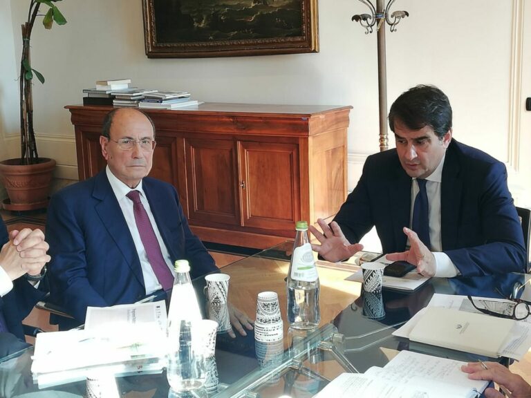 Fitto incontra Schifani: “Sicilia potenziale motore di sviluppo del Sud”