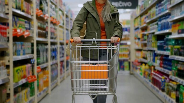 Le famiglie italiane sono sempre più indebitate Le famiglie italiane sono sempre più indebitate