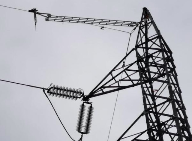 Operaio di 23 anni muore cadendo da un traliccio