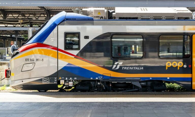 Estate 2023, tornano i treni turistici in Sicilia: c’è anche Taormina