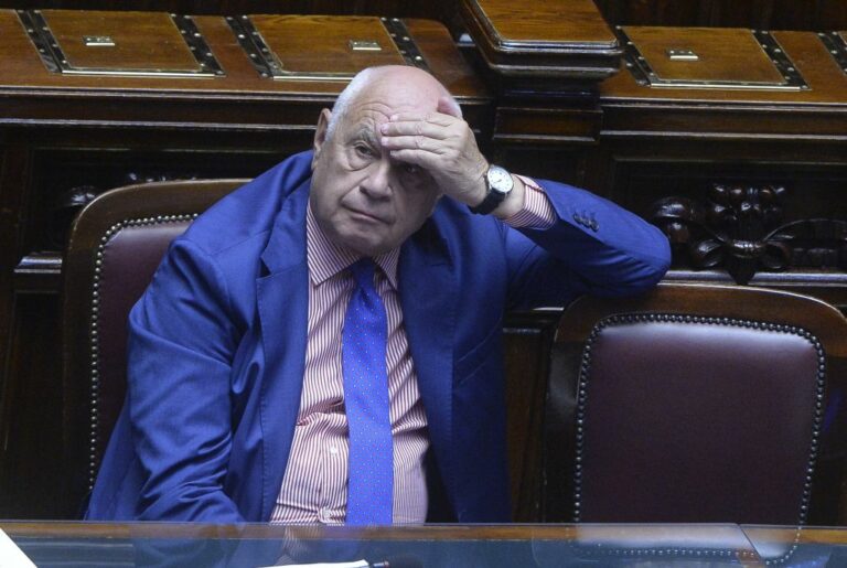 Nordio: “Colpa della politica è chinarsi di fronte alla magistratura”