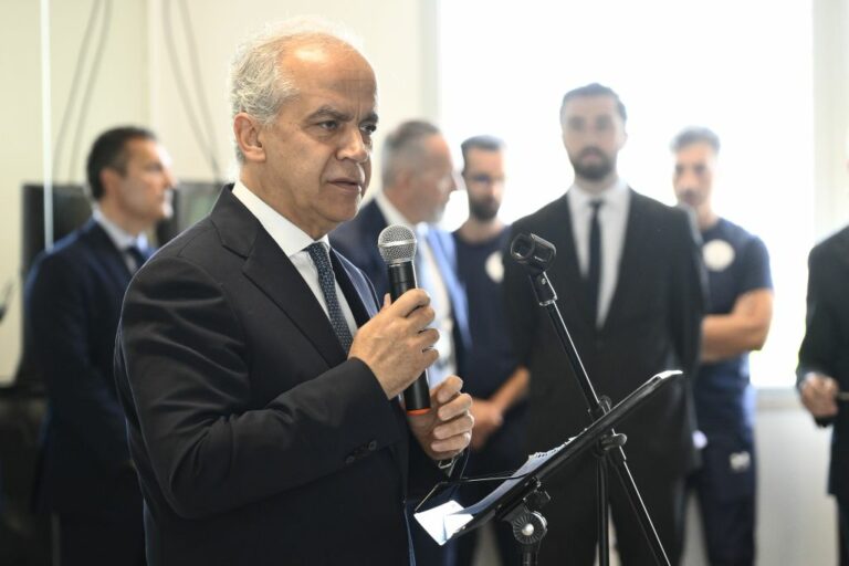 Immigrazione, Piantedosi: “Falso che senza Ong muoiono più persone”