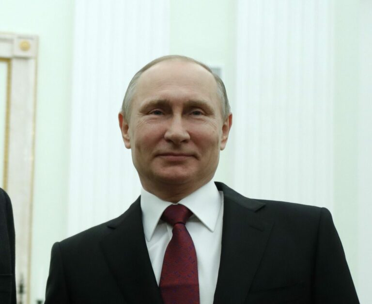 Putin: “Useremo le bombe a grappolo se Kiev le utilizza”