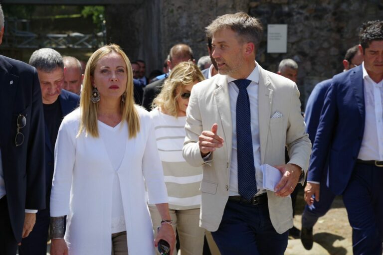 Meloni: “Concorso esterno? Mi concentrerei su altre priorità” Meloni: “Concorso esterno? Mi concentrerei su altre priorità”