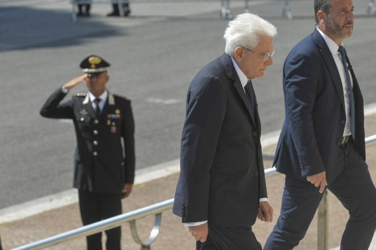 Via d’Amelio, Mattarella: “Paese si inchina alla memoria di Borsellino”