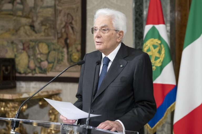Mattarella: “Non esiste contropotere giudiziario del Parlamento”