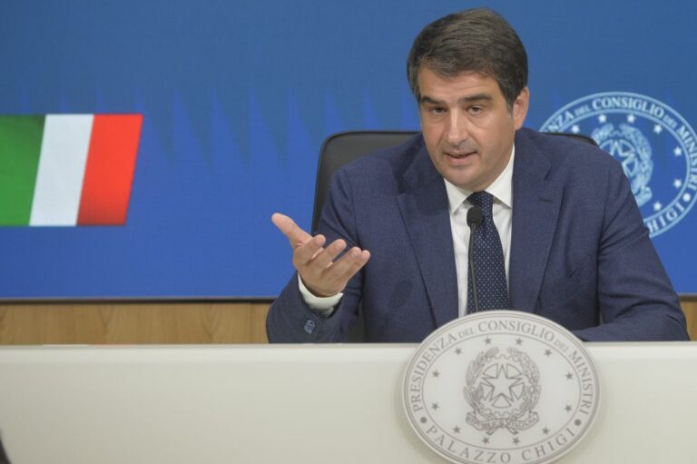 Pnrr, Fitto: “Difficoltà evidente di completare tutti gli interventi”