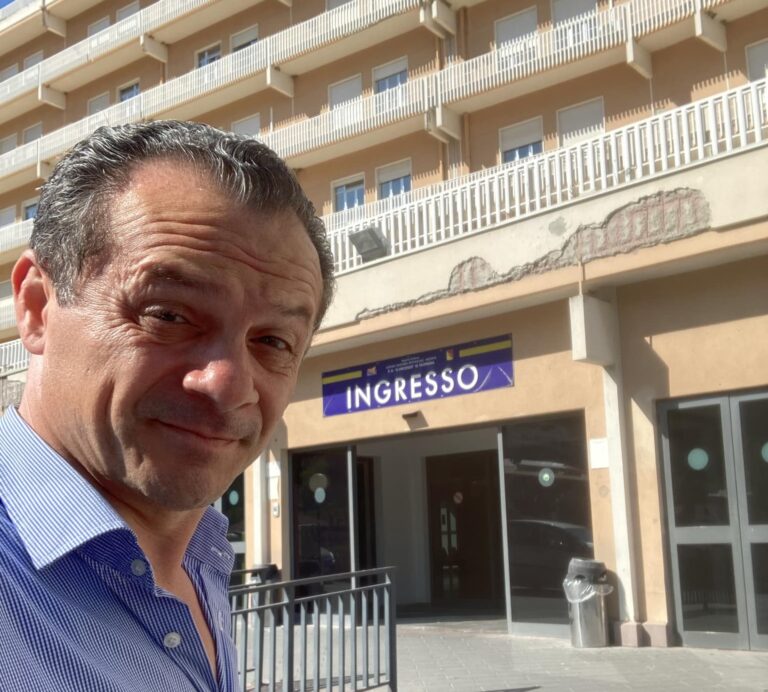 De Luca: “Sto preparando un dossier sull’ospedale di Taormina”